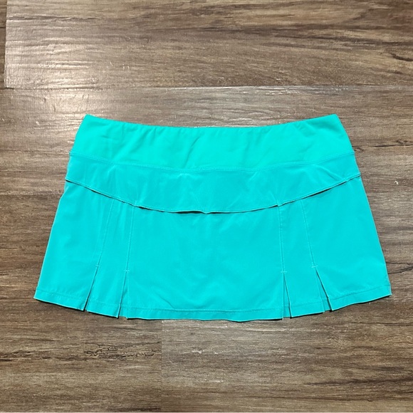 lululemon athletica Pants - Vintage Lululemon Run Speed Skirt in Lagoon. Size 10